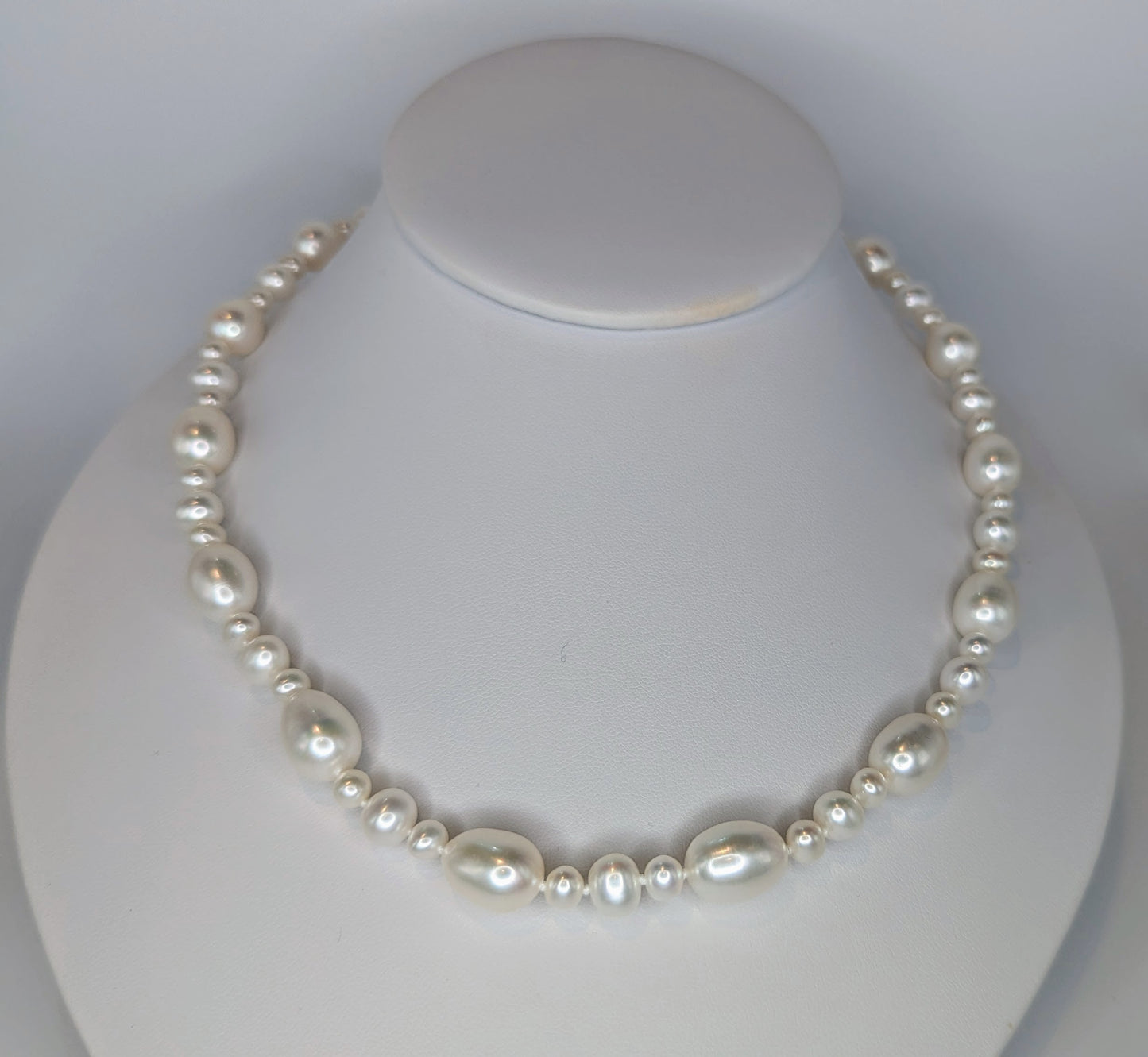 18" pearl necklace white