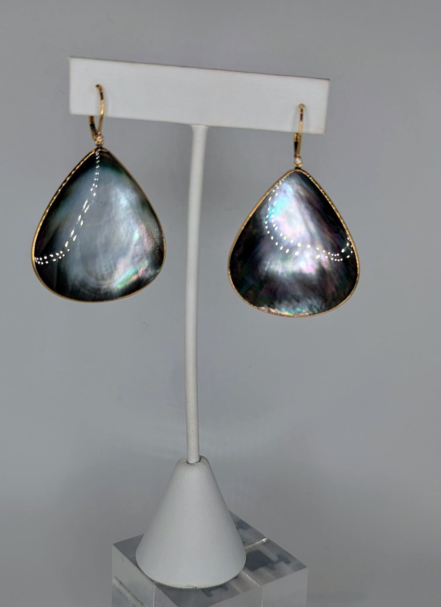 black mother of pearl teardrop earrings 14k yellow gold and diamond