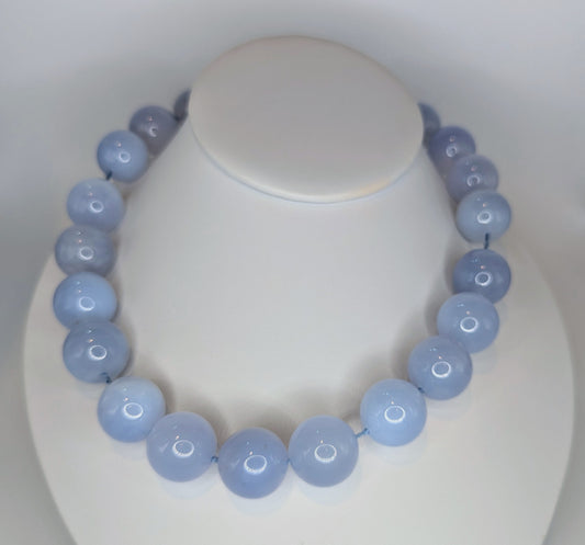 blue lace beaded necklace 18" with magnetic clasp