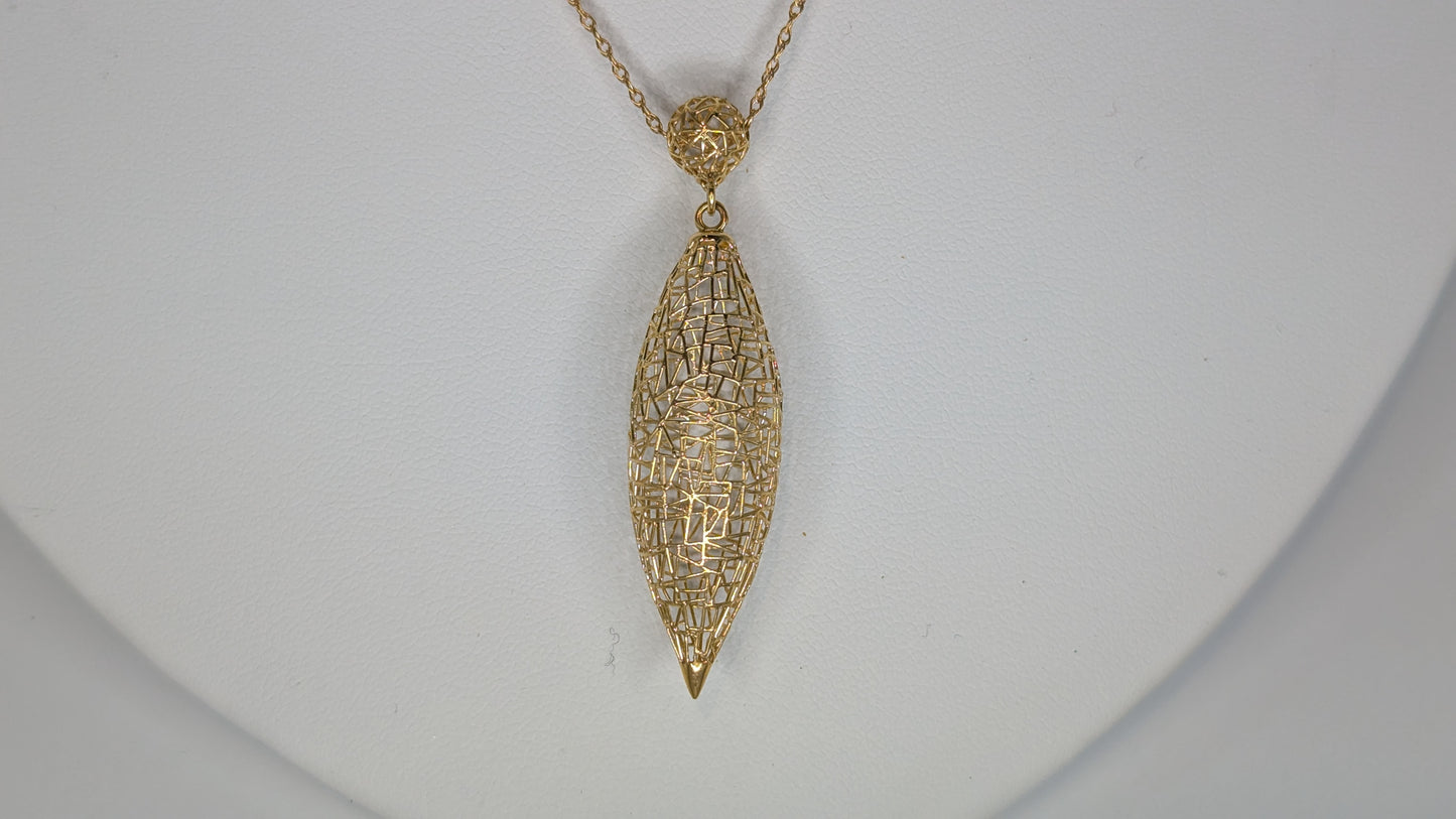 marquee shaped gold 24" neclace 18k